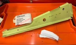 🇺🇸 King Air  bracket   50-410012-631 NEW